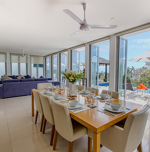 Villa Napalai Surin -  Living and dining area